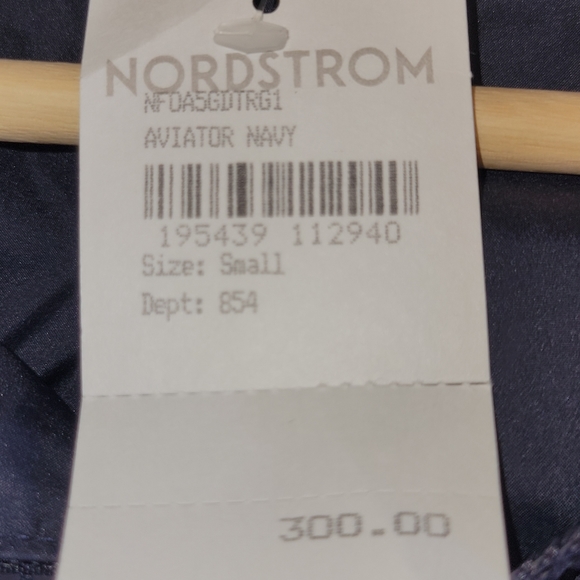 The North Face Women's Dealio 550 Down Parka Size Small - Picture 9 of 10